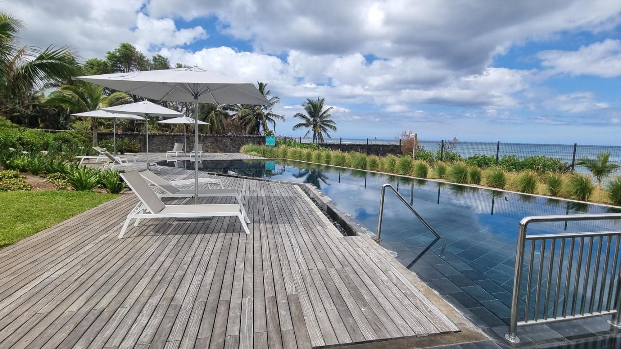 Ocean Point Beach Front Apartment Pointe aux Piments Εξωτερικό φωτογραφία