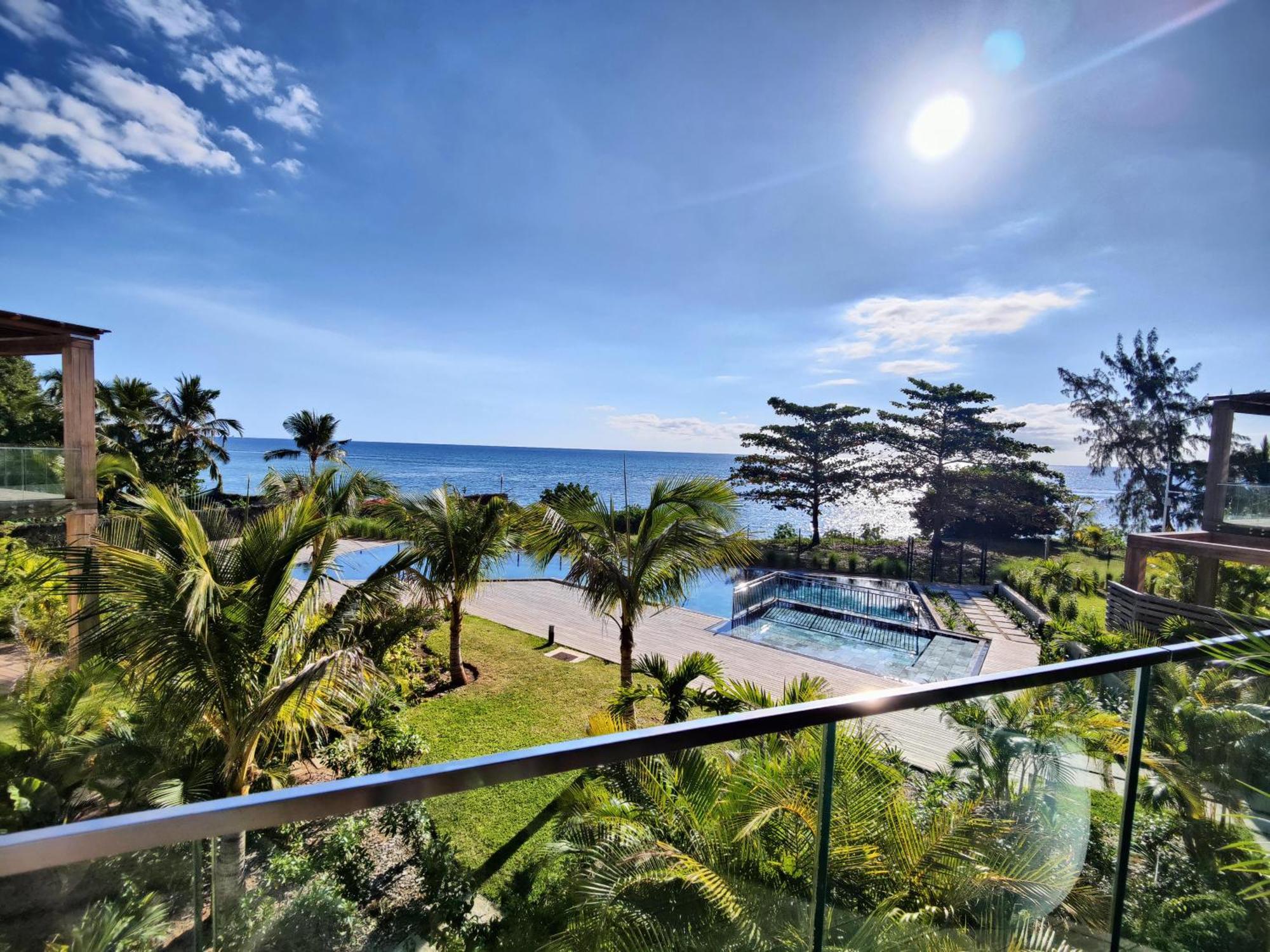 Ocean Point Beach Front Apartment Pointe aux Piments Εξωτερικό φωτογραφία
