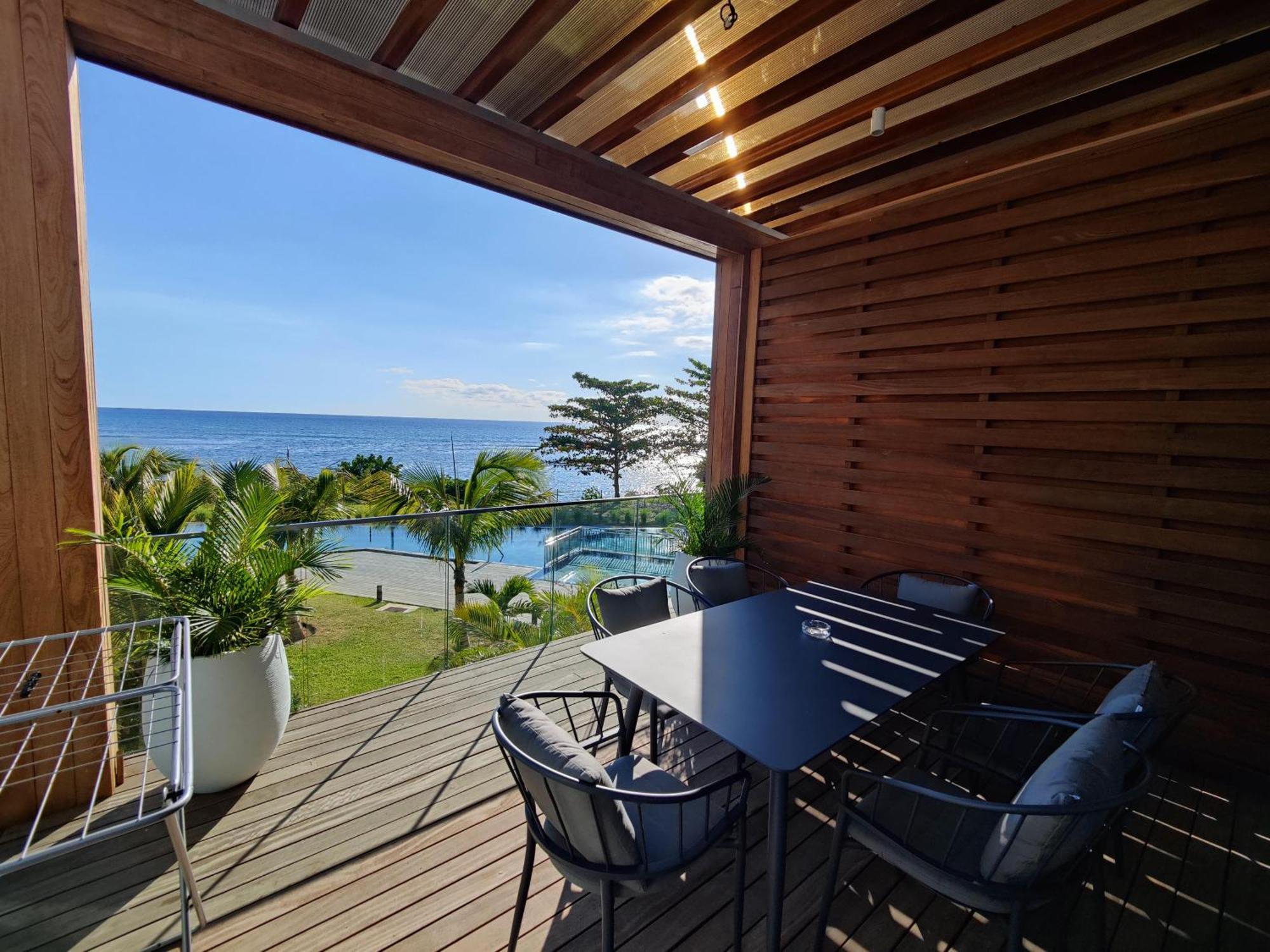 Ocean Point Beach Front Apartment Pointe aux Piments Εξωτερικό φωτογραφία