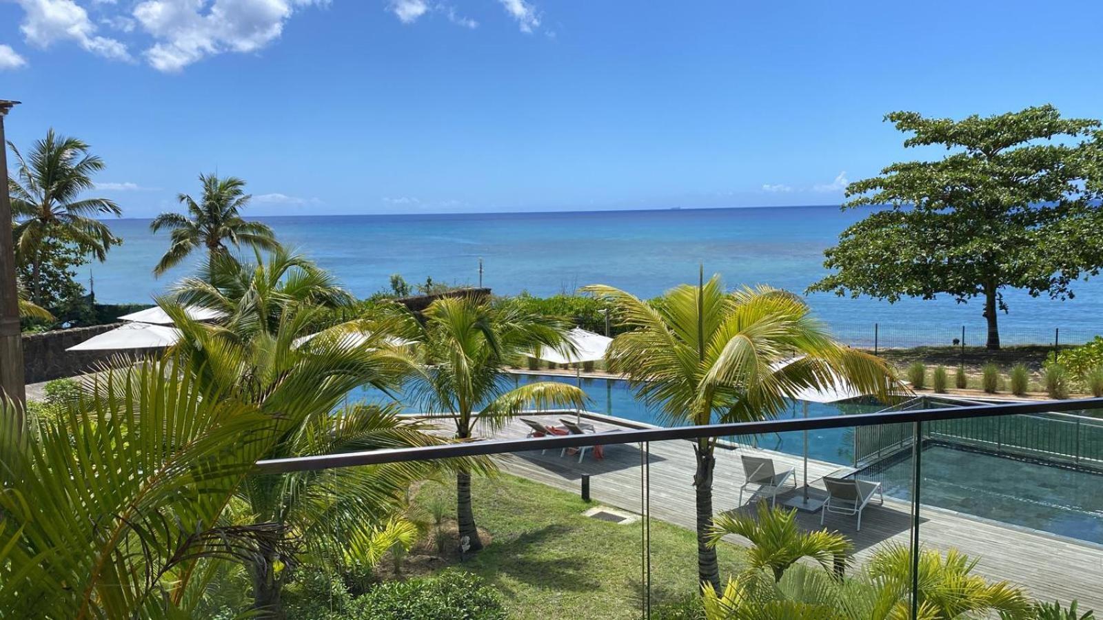Ocean Point Beach Front Apartment Pointe aux Piments Εξωτερικό φωτογραφία